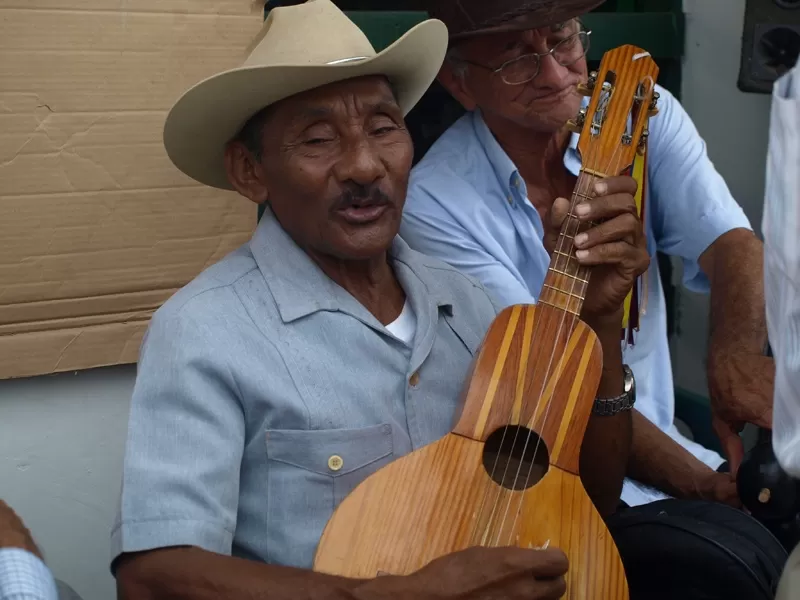 Folcloristas veteranos