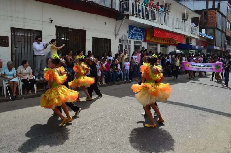 Grupo de Venezuela y Colombia participaron en el mundial de danza coreografica llanera.