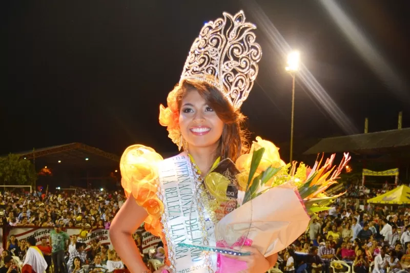 Katherine Martínez Arce del departamento del Valle nueva soberana del reinado Internacional del Joropo realizado en Arauca.