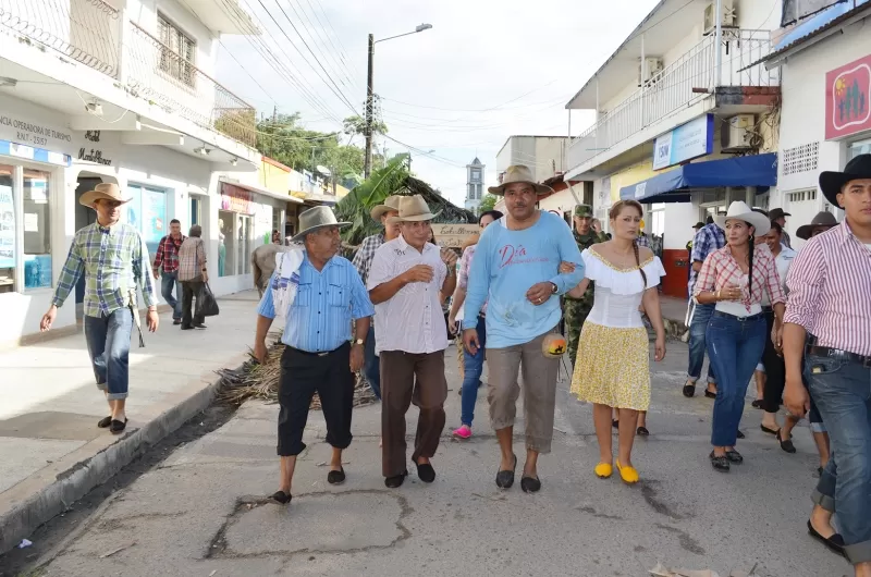 Gobernador Facundo Castillo a lo criollo...