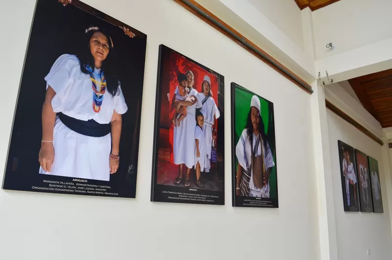 Muestra de fotos del Museo Nacional, expuestas en Tame.