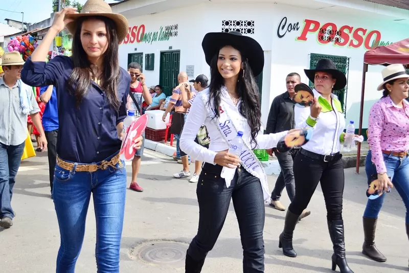 Paola Ruiz Quiroga y Alisson Peña.