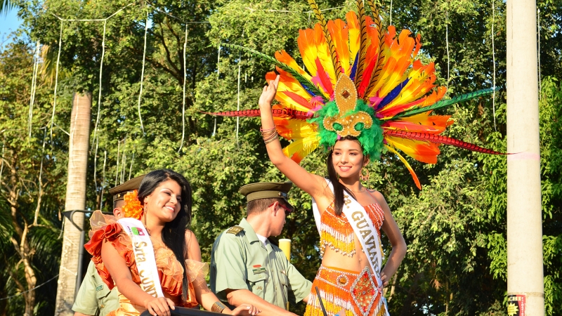El desfile de las candidatas