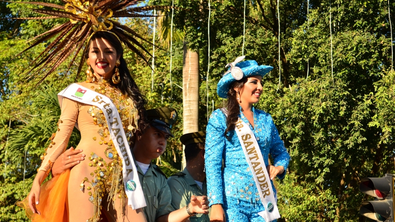 El desfile de las candidatas