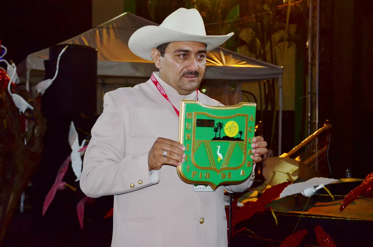 1. Cesar Infante, tema: 