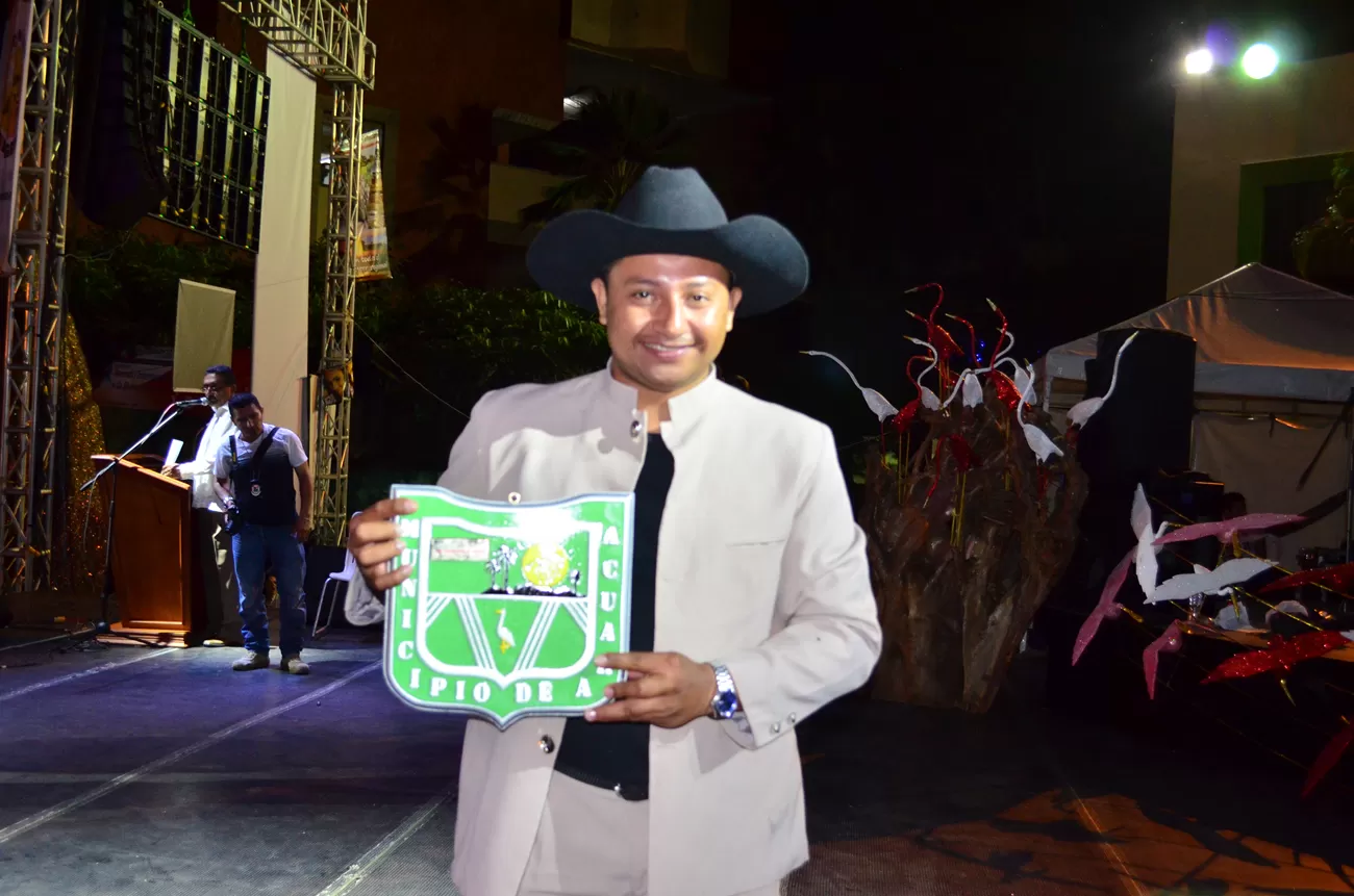 2. Jhonis Puerta, tema:  