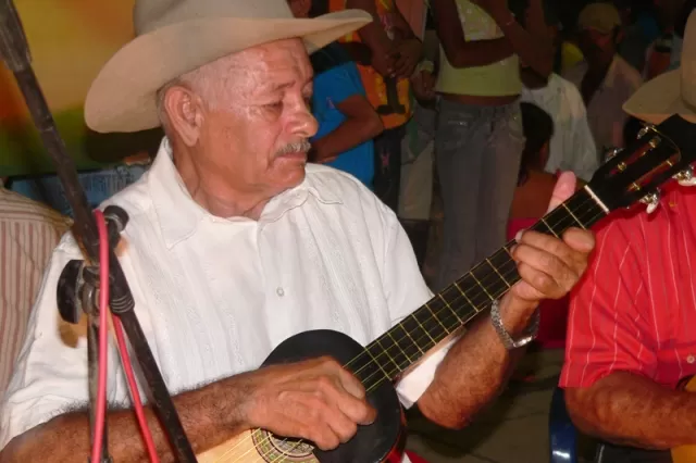El cuatro de Parales.