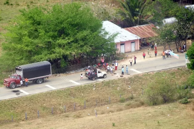 Indigenas en Corocito, Tame