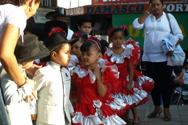 Bailando joropo