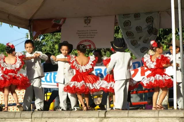 Bailando joropo