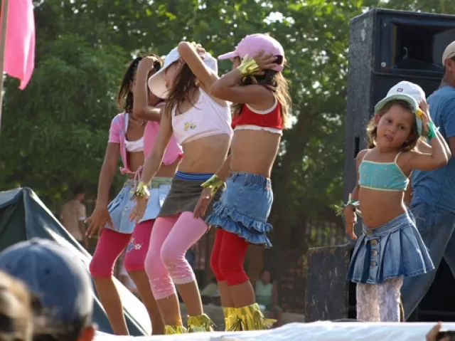 Los niños mostraron todo lo que saben del baile.