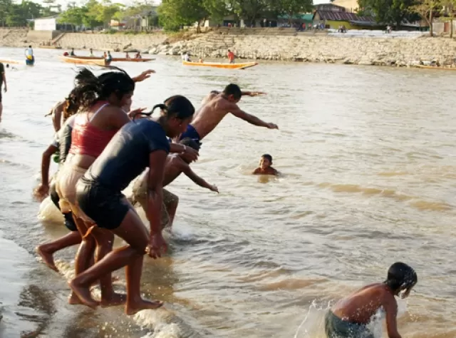 Acrobatas del agua.