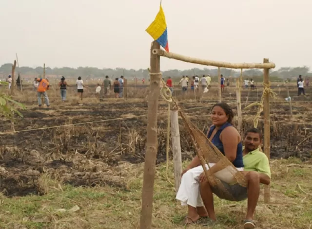 Invasión a lote de las playitas en Arauca.