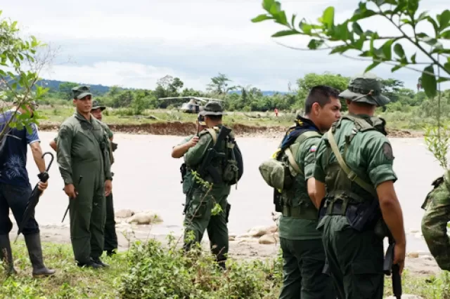 El ejercito venezolano se desplazo hasta el territorio colombiano, para reunirse con sus homologos colombianos.