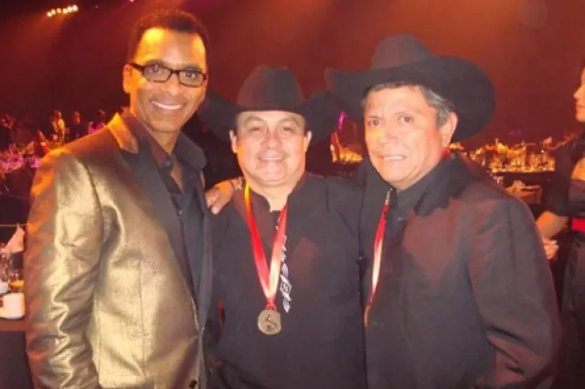 Jon Secada, Walter Silva  y Cholo Valderrama