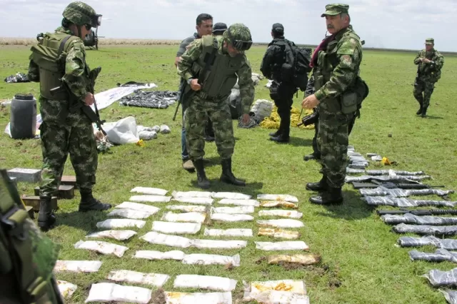 En una operación conjunta del Das, la aviación y Brigada 18 del Ejército incautaron el material de guerra entre los rós Cinaruco y Capanaparo.