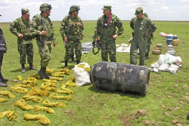 Tonelada y media de explosivo anfo y 5 mil metros de cordon detonante fueron encontrados en el cargamento. 