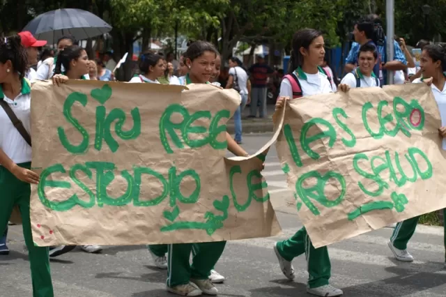 Estudiantes por defensa de las regalías