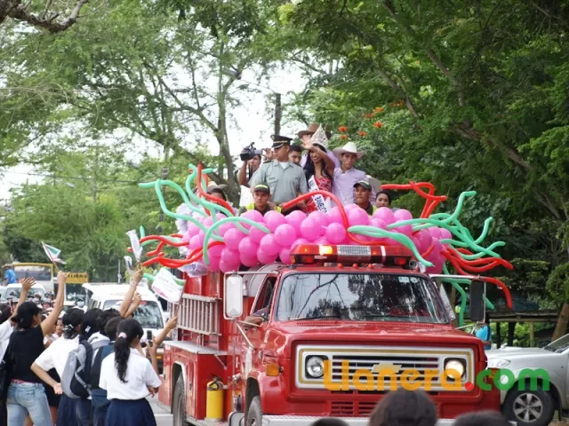 Zaira Karina Pérez Colina fue recibida por los araucanos, con una caravana por las principales calles de la ciudad.