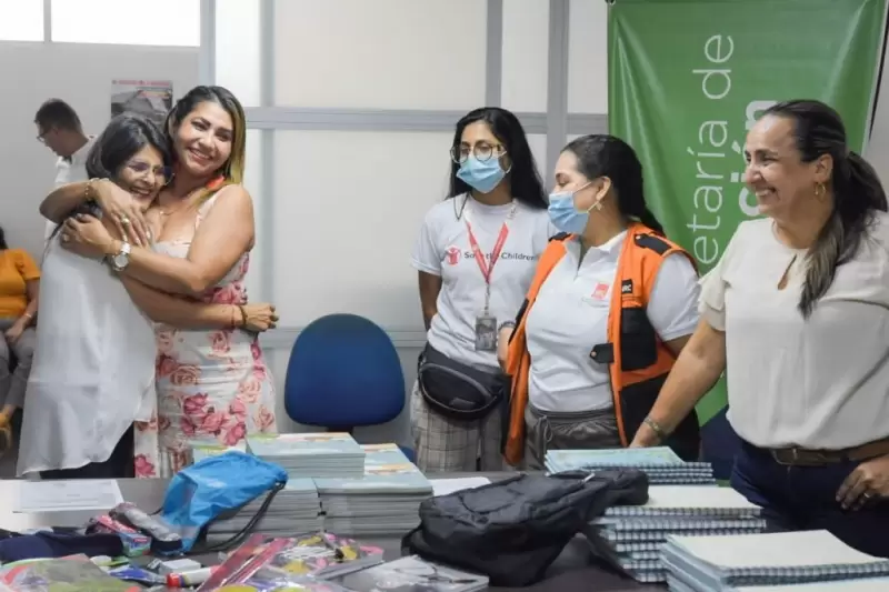 La Mesa Departamental de Educación en Emergencia entrega ayudas a estudiantes de la zona rural de Arauca