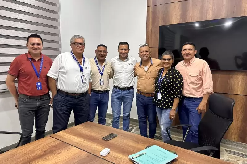El gobernador de Arauca, Willinton Rodríguez, se reunió con el nuevo gerente y el sindicato de Enelar.