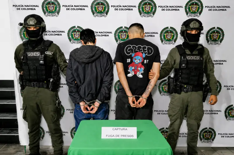 Estos son dos de los 3 capturados por este delito. Cortesía: Policía Nacional.
