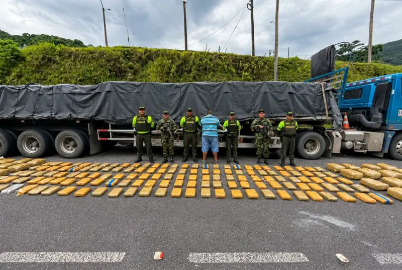 Operativo de las autoridades en la Vía Al Llano.