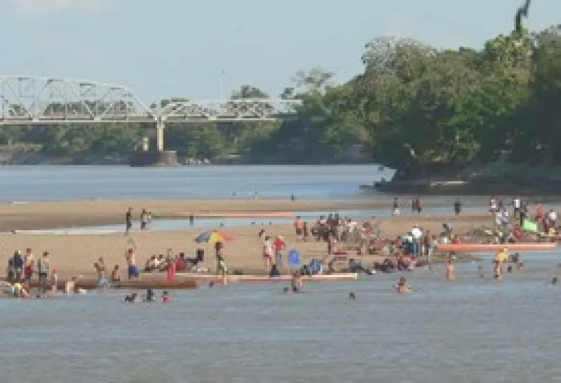 A las playas del río Arauca se fueron los araucanos y turistas de paseo al inicio del 2006.