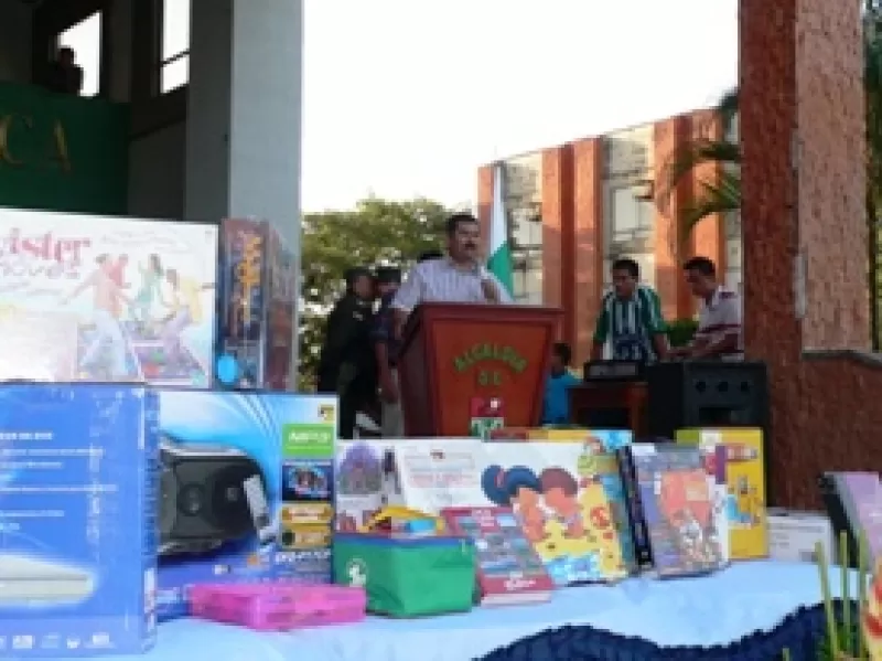 Ayudas didácticas, pegagógicas y técnicas, fueron entregados a escuelas urbanas y rurales del municipio de Arauca, por la alcaldía municipal.