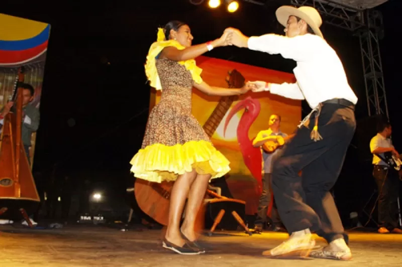 En el velodrómo se realizan las presentaciones del festival Internacional del Joropo Santa Bárbara de Arauca.