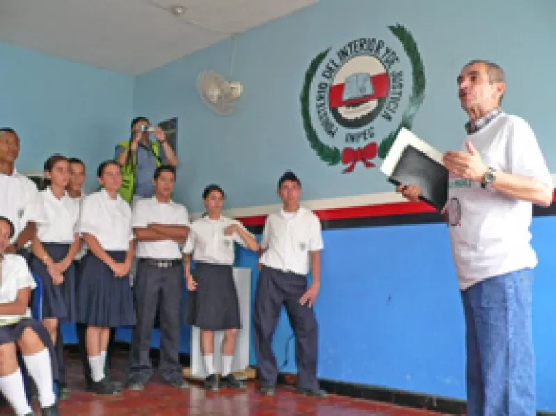Lanzamiento del programa Delinquir no Paga en la carcel municipal de Arauca, a través del cual se busca llegar a todos los colegios del municipio de Arauca.