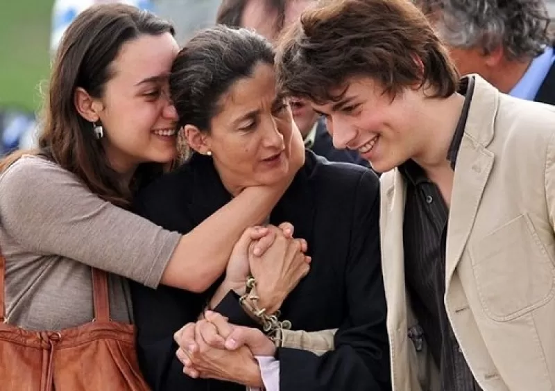 La excandidata a la presidencia Ingrid Betancourt se reune con sus hijos despues de ser liberada en la operación Jaque.