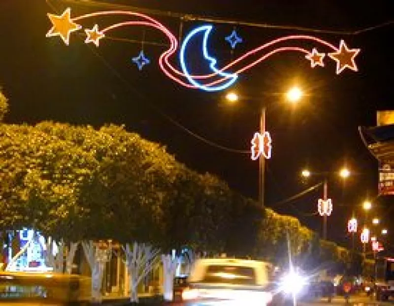 Navidad en Arauca. Mariposas en la  Avenida Olaya Herrera