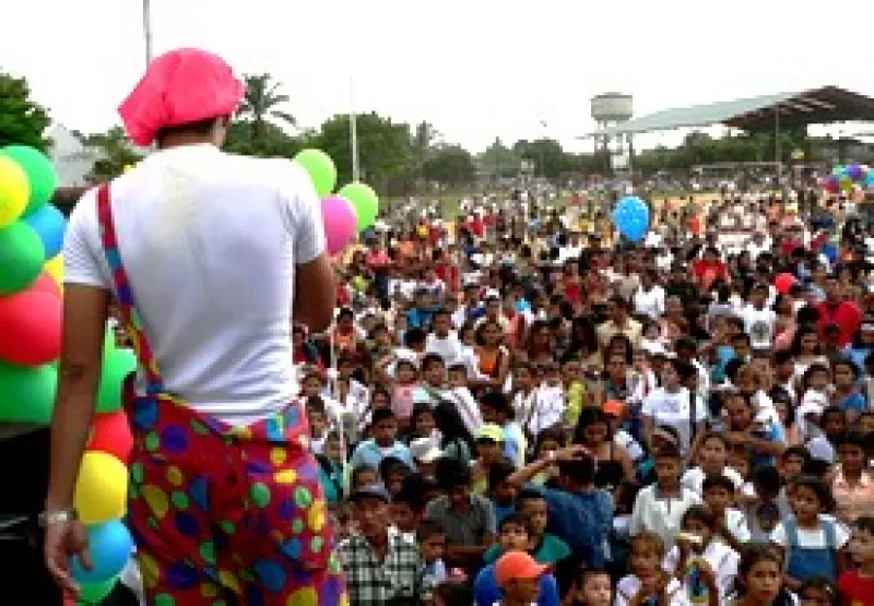 Acto de la celebración del día de la niñez en el polideportivo de las corocoras en Arauca.