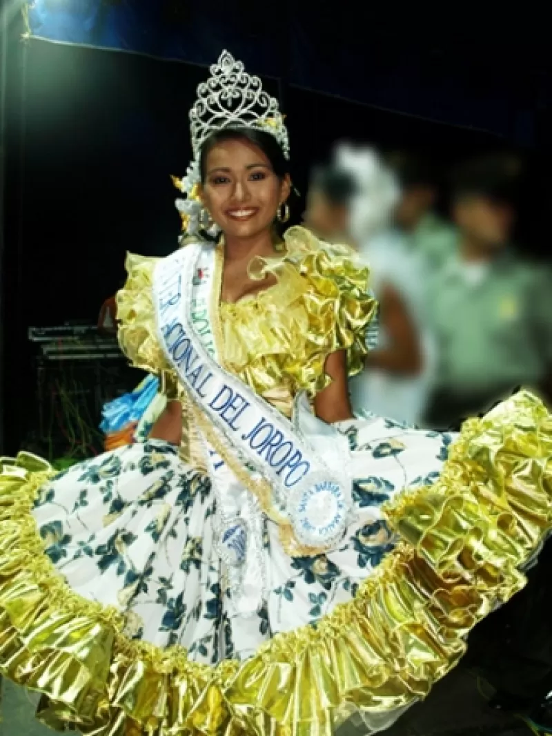 Reina Internacional del Joropo: Diana Claribeth Ariza de Arauca.