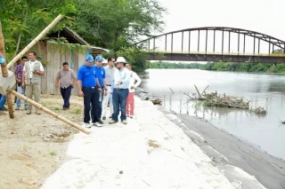 800.000000e+0s el avance que presenta la obra de protección que ejecuta el gobierno departamental y nacional en Puerto San Salvador.