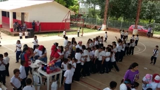Niños del corregimiento de Alcaraván La Niata, quienes celebraron día de los disfraces.