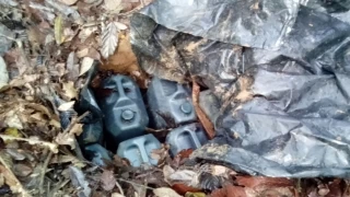 510 kilogramos de explosivo Anfo destruyó el Ejército Nacional en la zona rural del municipio de Uribe en el departamento del Meta. Con esta cantidad de material explosivo podrían construir más de cinco mil minas antipersonales.