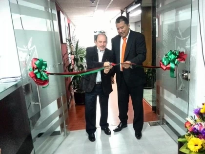 Facundo Castillo Cisneros en compañía del gobernador electo Ricardo Alvarado Bestene, fueron los encargados el pasado fin de semana,  de cortar la cinta de inauguración.