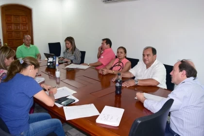 Autoridades analizaron situación de asentamientos humanos ilegales en el municipio de Arauca.