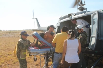 El funcionario herido fue llevado hasta el hospital departamental en Puerto Carreño.