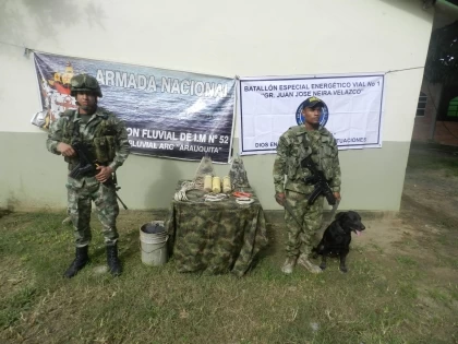 Estaban cerca de la única institución educativa que hay en la vereda El Alcaraván, jurisdicción del municipio de Arauquita.