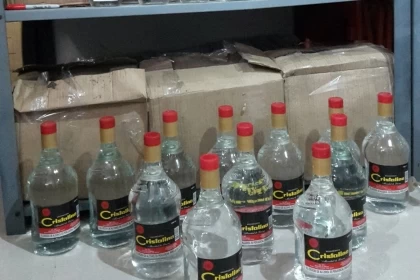 Licor ilegal es incautado por autoridades en Arauca.