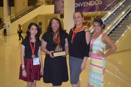La participación del grupo de investigación Platagantes del Siglo XXI. El grupo conformado por Alejandra Garzón Caballero, Sharith Marcela Tovar y la docente Yazmín Caballero Sánche