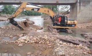En más de nueve puntos críticos trabaja personal de la Secretaría de Infraestructura de Villavicencio