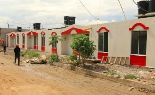Con la entrega de 102 casas en Pinares de Oriente, el Gobierno Unidos Podemos ha entregado en lo que va corrido del 2016 un total de 2.261 viviendas en Villavicencio.