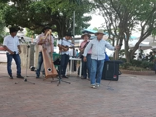 En Yopal rindieron homenaje a Rafael Martínez, ‘El Cazador Novato´ en el parque Ramón Nonato Pérez.