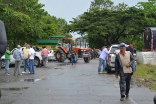 Arroceros del departamento de Arauca levantan paro por emisión de resolución de MinAgricultura que cubrirá parte del costo de transporte de arroz paddy verde.