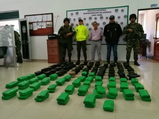 Las autoridades incautaron 174 kilos de marihuana, el cargamento de alucinógeno, estaba avaluado en unos 320 millones.