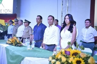 En emotiva ceremonia en el parque El Resurgimiento, el politólogo  Rene Leonardo Puentes Vargas tomó juramento ante más de 6 mil personas.